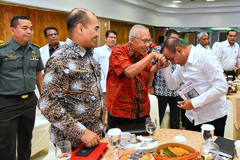 tingkatkan-kualitas-pelayanan-kesehatan-edy-rahmayadi-harapkan-kolaborasi-lintas-sektoral-6