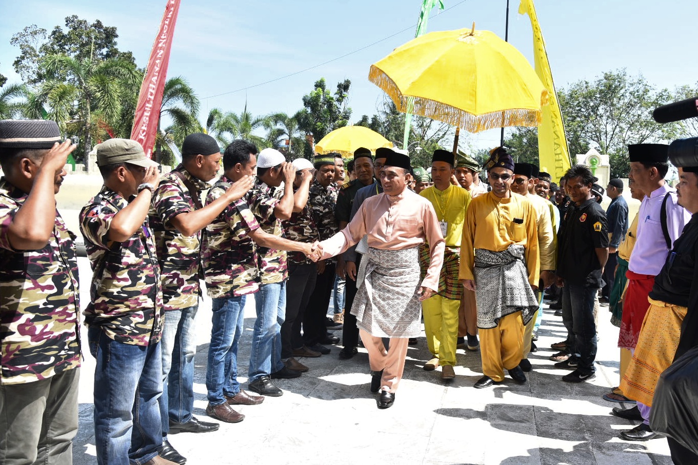 gubernur-ajak-masyarakat-mengenang-tengku-amir-hamzah-1